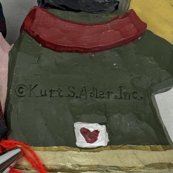 Kurt Adler Snowtown Snow Preacher and His Wife Holiday Figurine Christmas J8772 - Picture 10 of 16